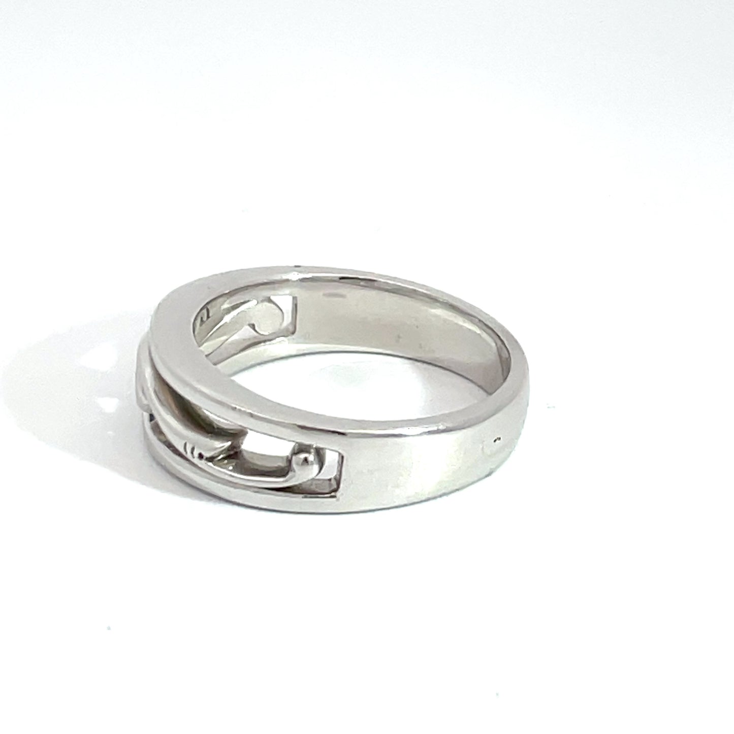 9ct White Gold Aquamarine Swirl Ring