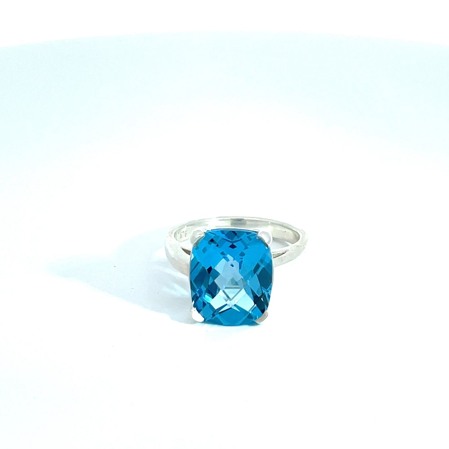 Sterling Silver London Blue Topaz Ring