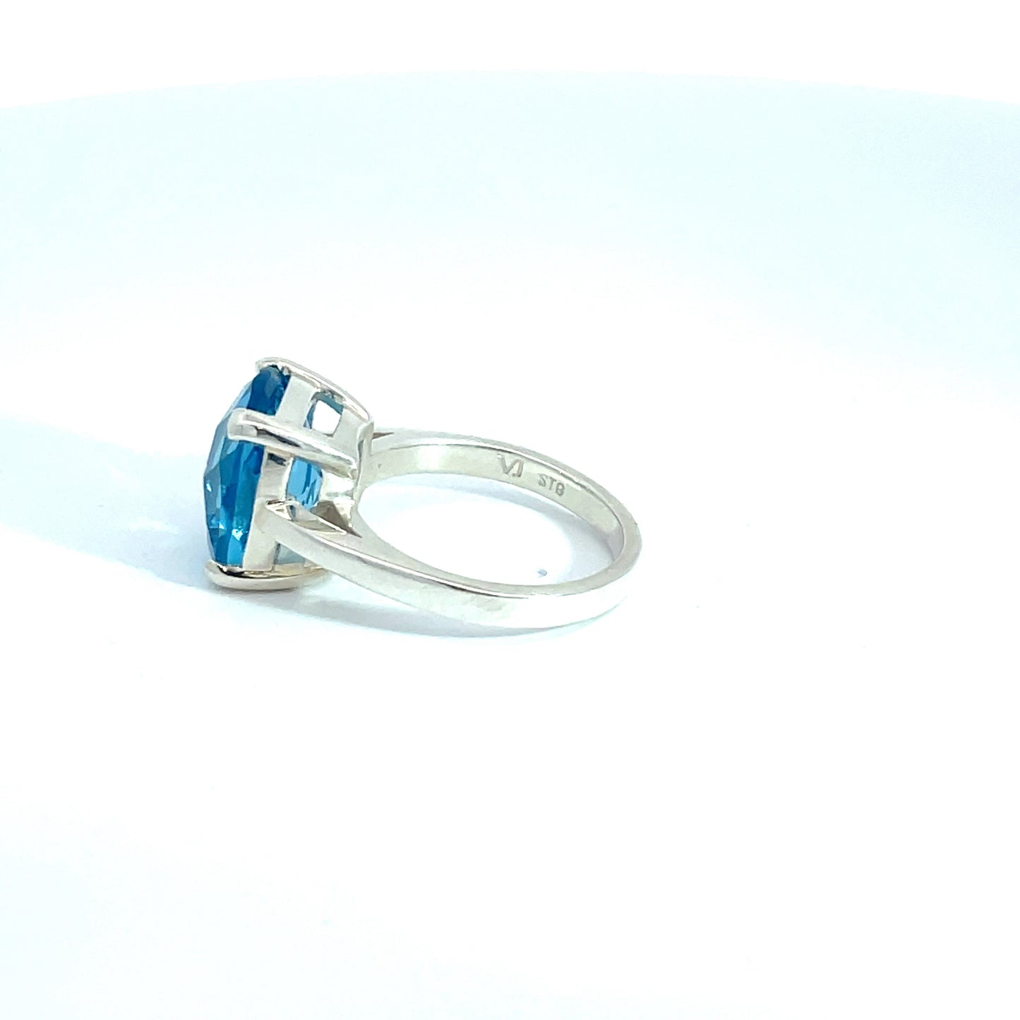 Sterling Silver London Blue Topaz Ring