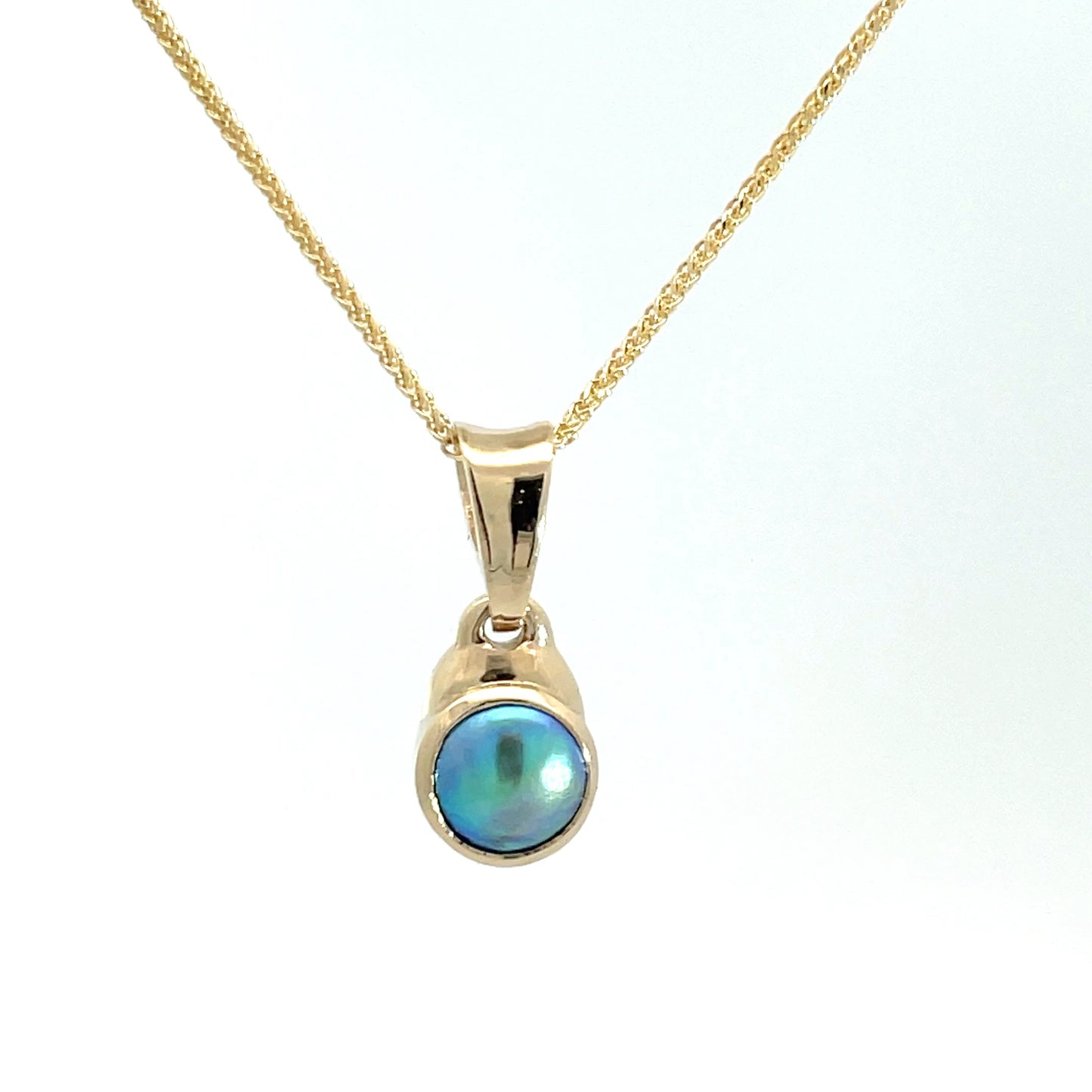 9ct Yellow Gold Eyris Pearl Pendant and Chain