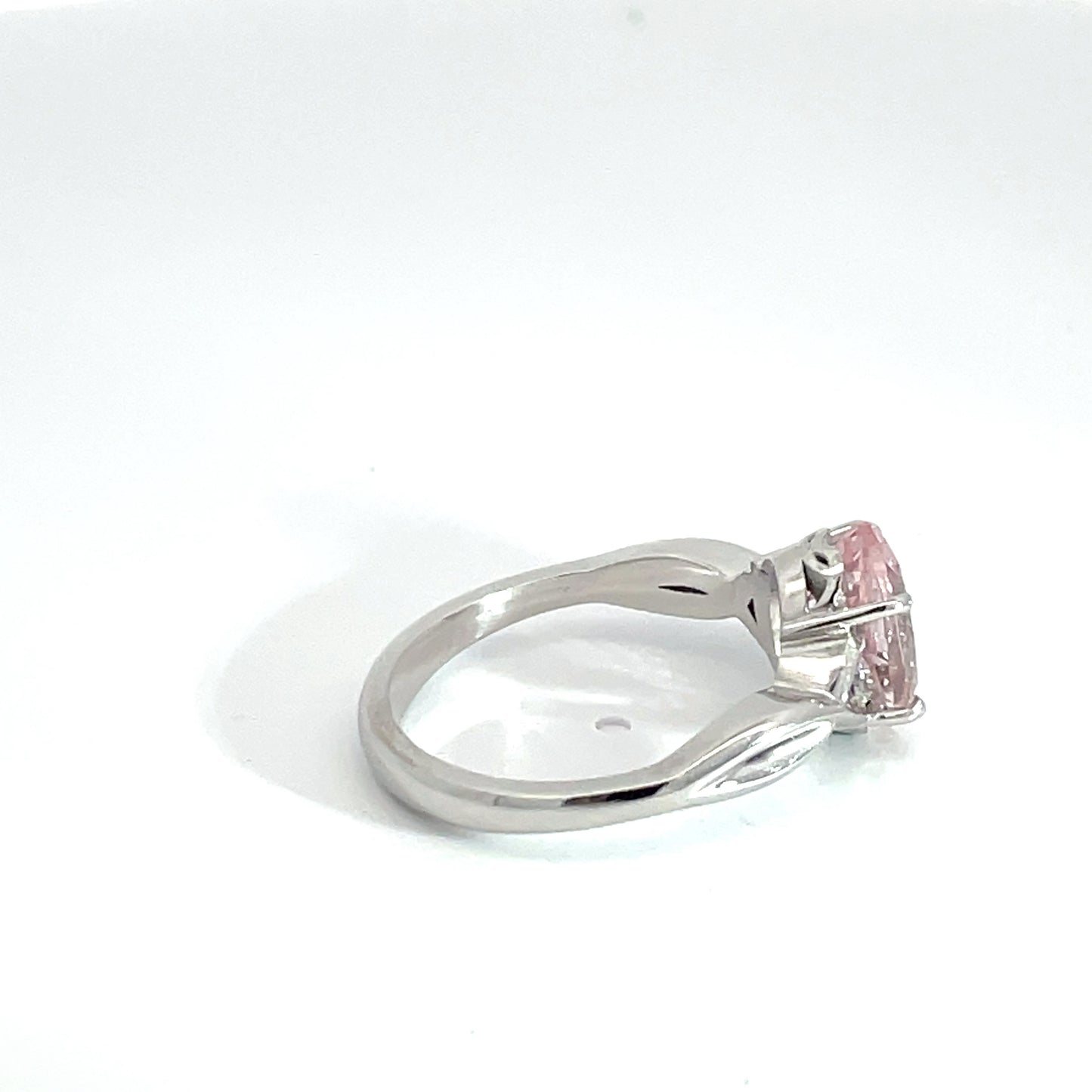 18ct White Gold Morganite and Diamond Ring