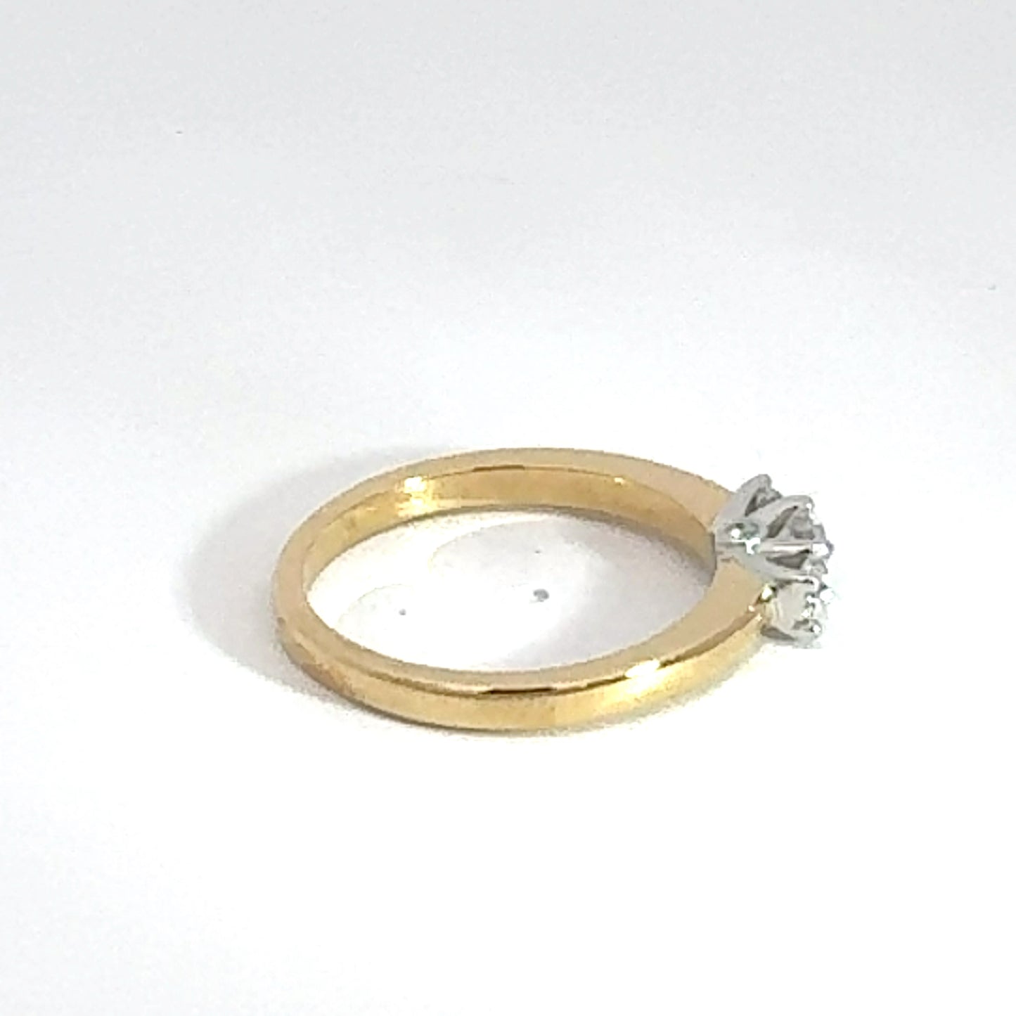 18ct Yellow Gold 3 Stone Diamond Ring