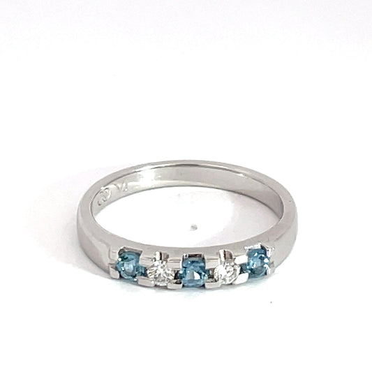 18ct White Gold Aquamarine & Diamond Ring