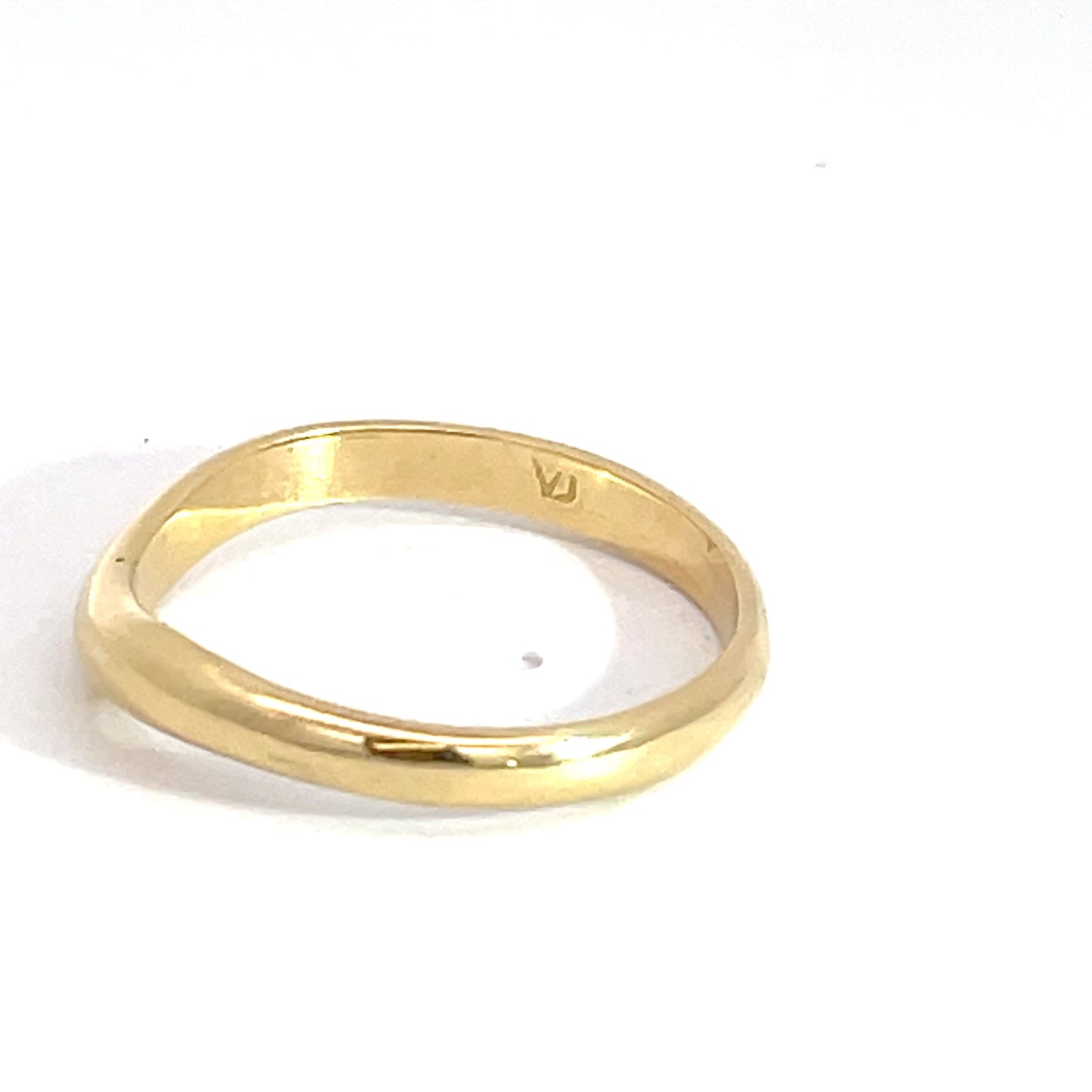 9ct Yellow Gold Curved Band