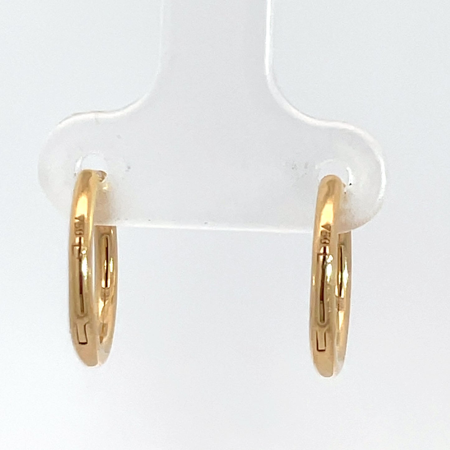 18ct Yellow Gold Oval Hoop Earrings