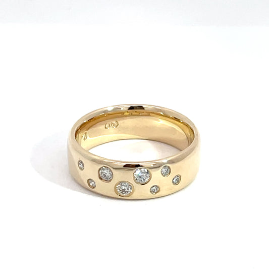 9ct Yellow Gold Diamond Cluster Band