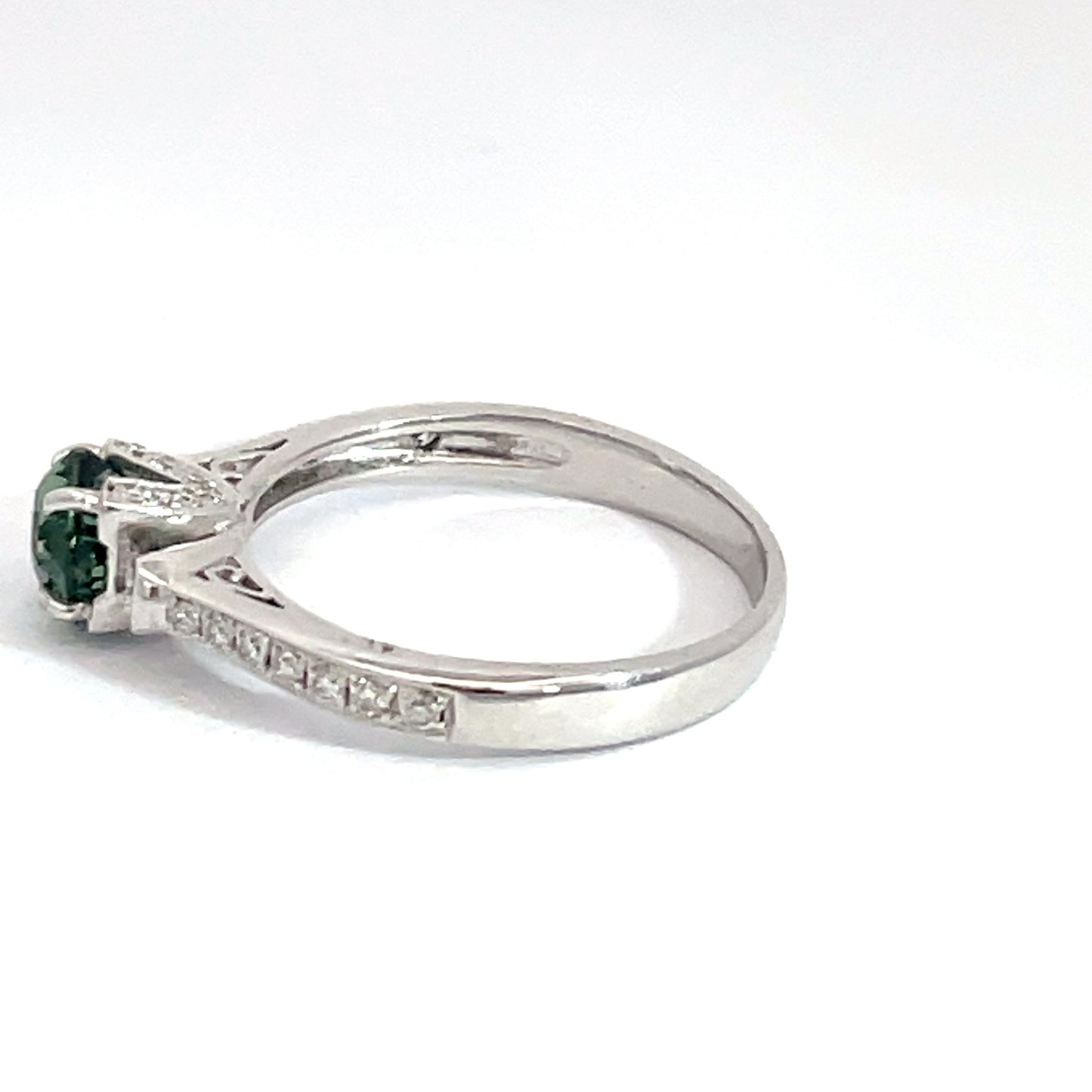 18ct White Gold Teal Sapphire and Diamond Ring Pre Loved