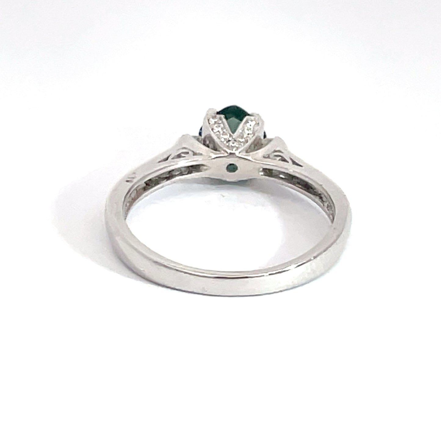 18ct White Gold Teal Sapphire and Diamond Ring Pre Loved