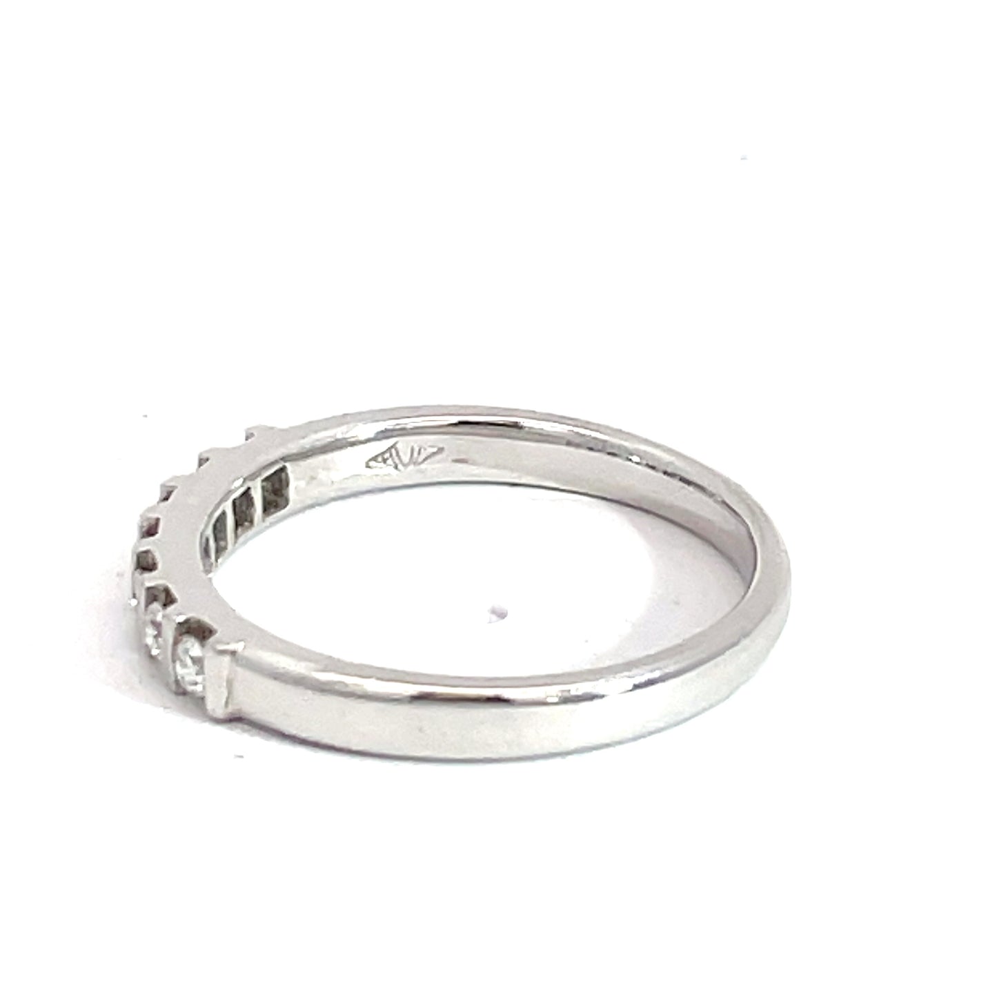 18ct White Gold 7 Diamond Ring