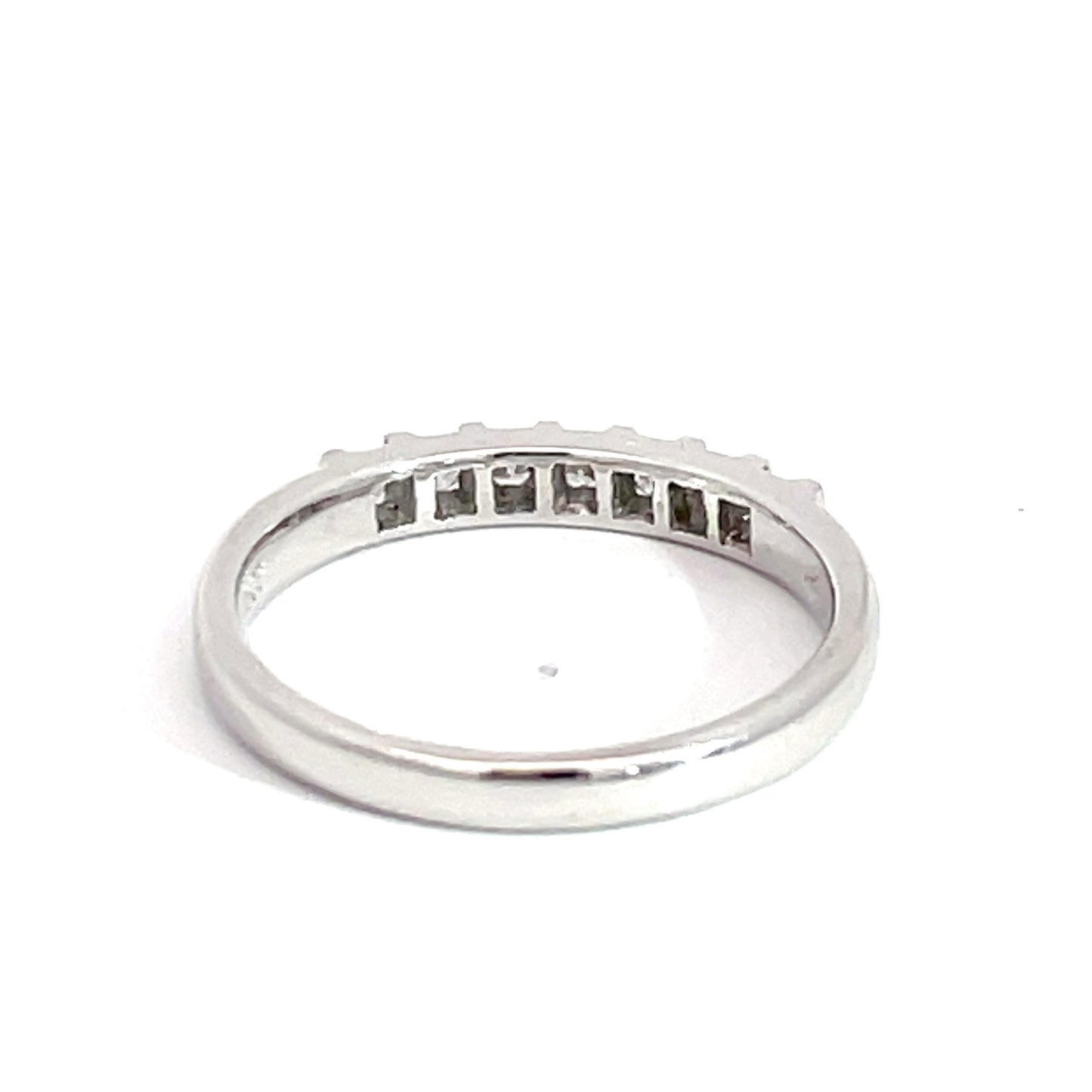 18ct White Gold 7 Diamond Ring