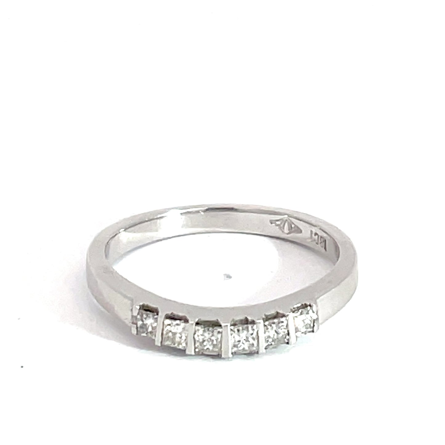 18ct White Gold Curved 6 Princess Diamond Ring