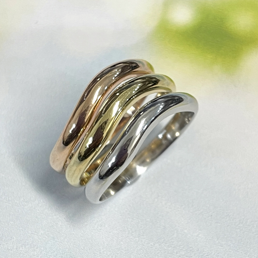 Platinum curved band