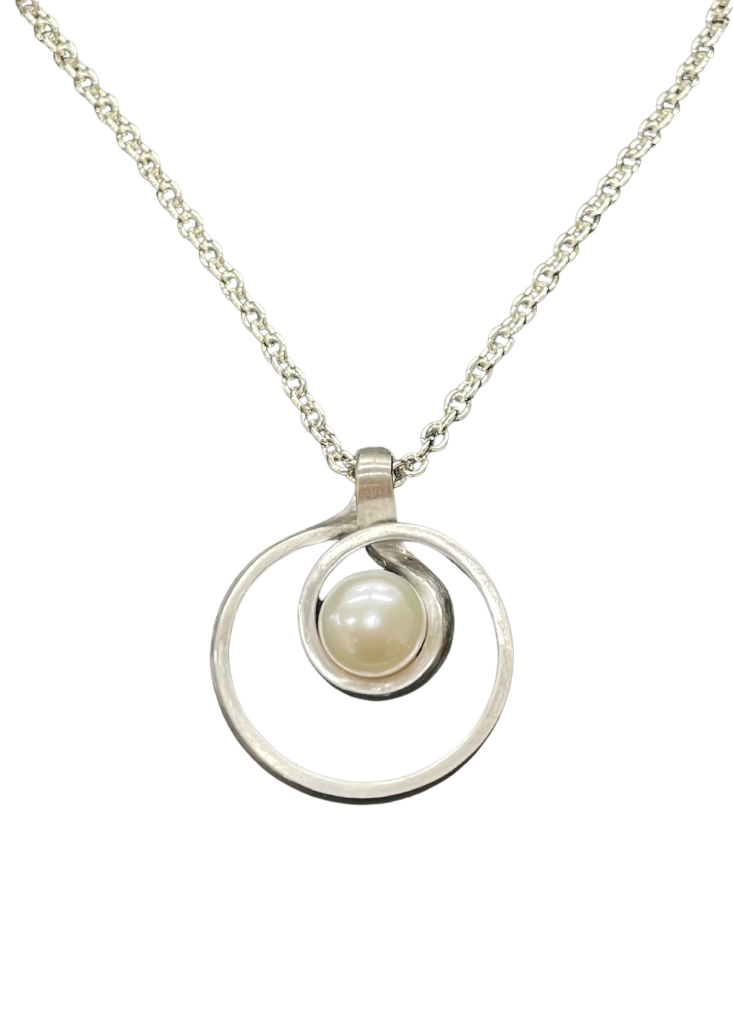 Sterling Silver Pearl Pendant with Chain